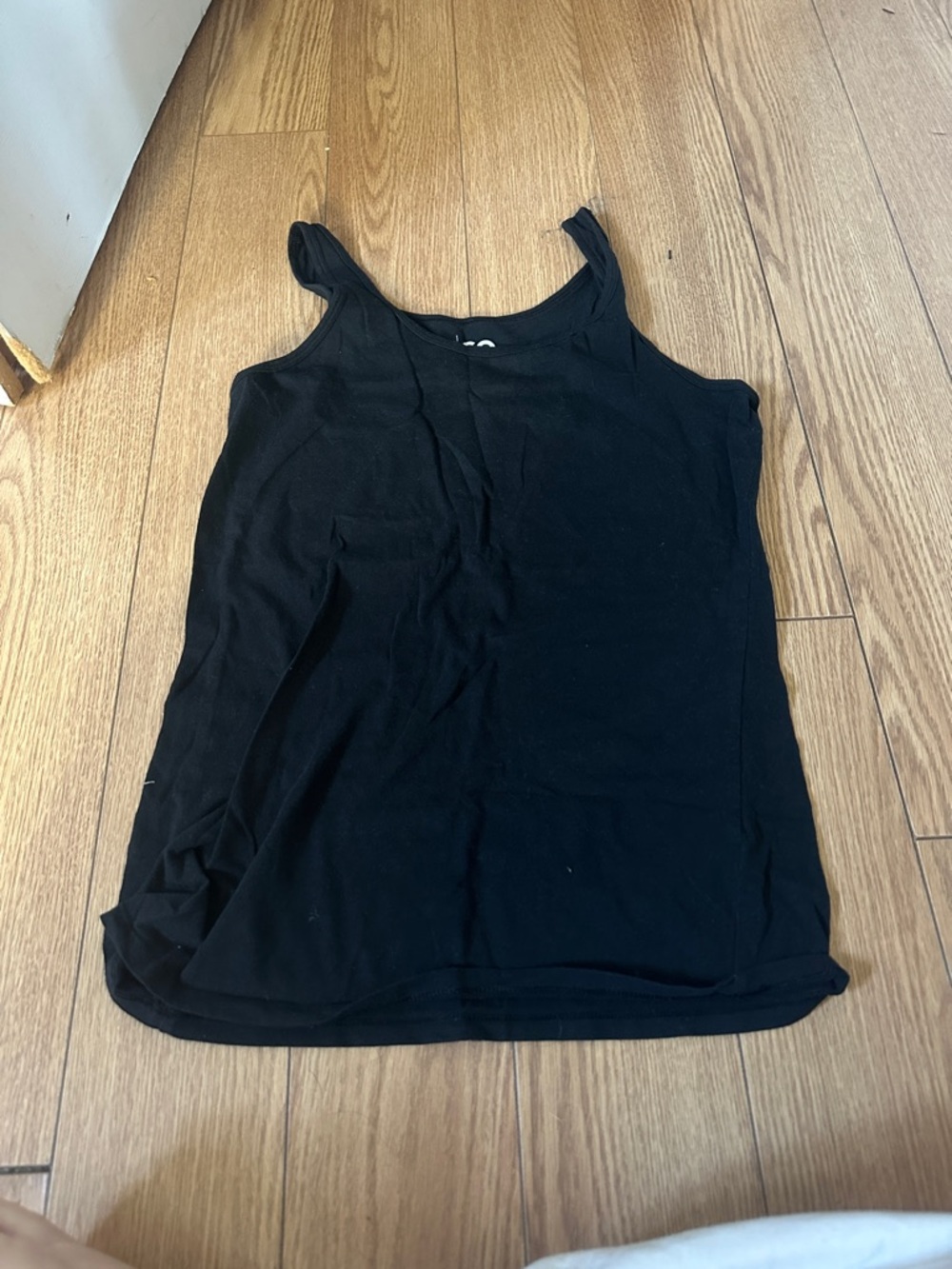 Basic Black Scoop Neck Tank Top - Classic Everyday Layering